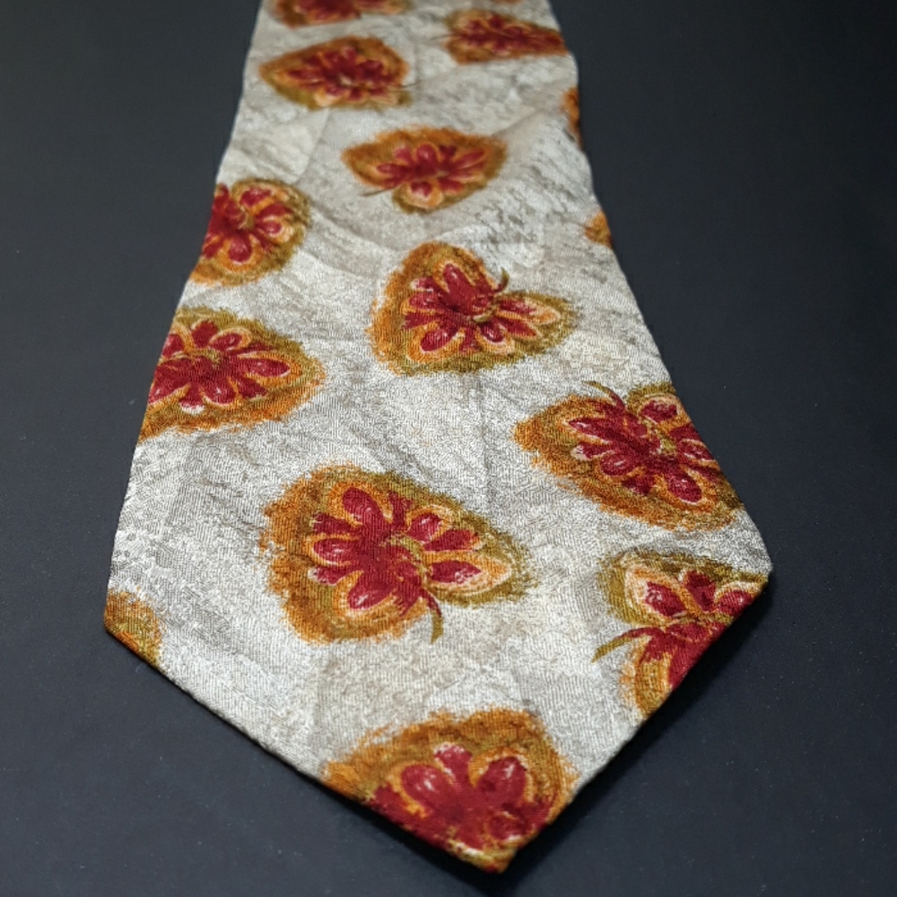 Bally tie
